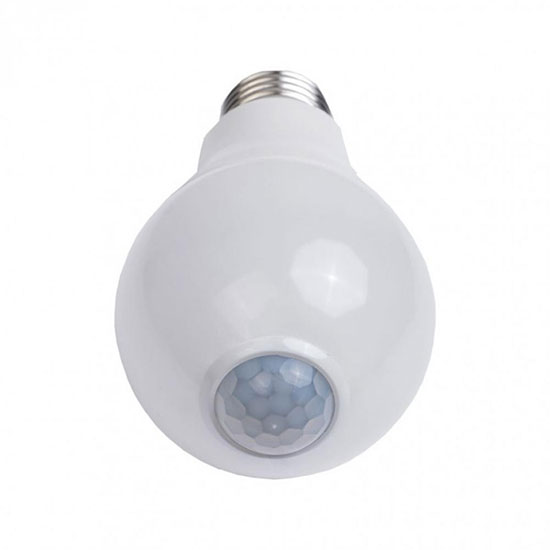 Lightex LED лампа със сензор за движение E27 А60 7W 4000K 600lm 360° 6м